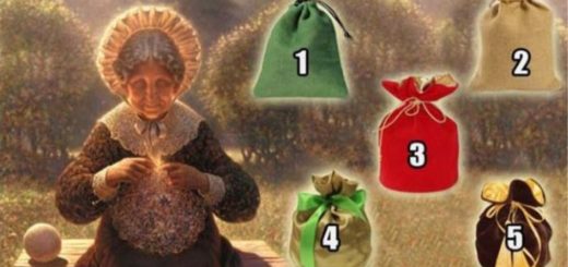 Choose a Bag and Get a Gift From the Old Witch
