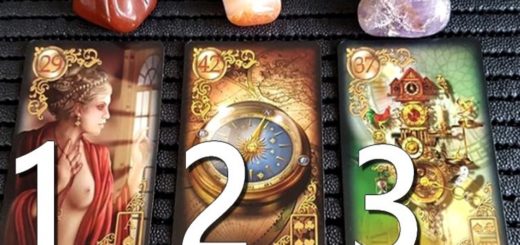 Choose a Tarot Card and find out What Advice they Have for You!