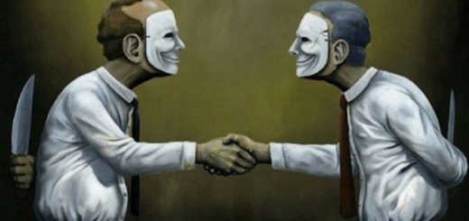 8 Hidden Signs of Hypocritical People And How to Behave With Them