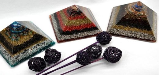 Receive an Important Advice for the Upcoming Month by Choosing a Pyramid